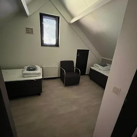 Sfeervol Vrijstaand 6 Persoons Ruime Tuin, Bij Nijmegen Holiday home Ewijk